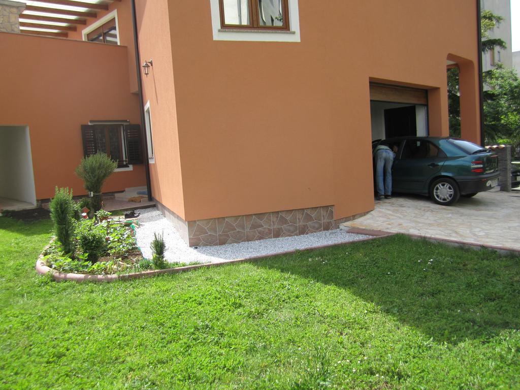 Villa Helena Pula Exterior photo